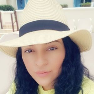 Meet your Posher, Gabriela